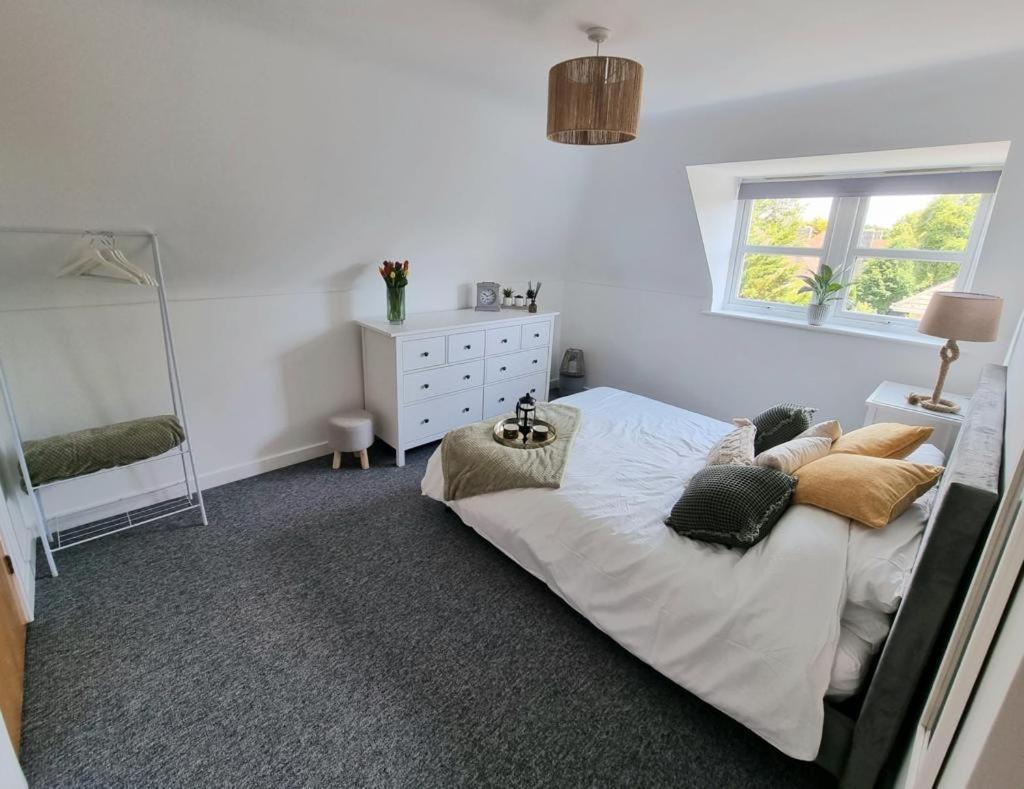 Centrally Located Boscombe Beach Apart With Parking Bournemouth Kültér fotó
